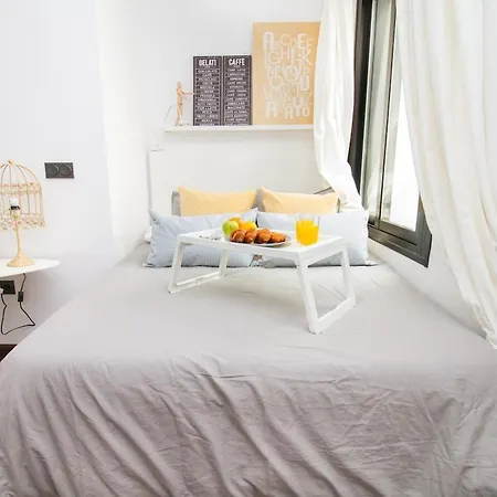 Apartamento C77 - Romantic Studio In The Center With Terrace Málaga